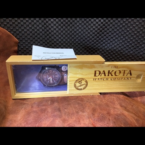 Dakota Clip Watch w/Microlight - Picture 2 of 8